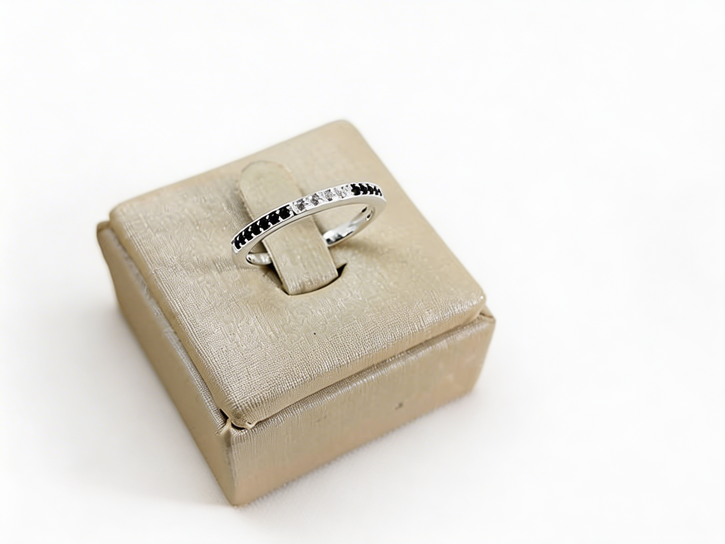 Anillo medio Sin Fin de Zirconias Combinadas - Plata 925