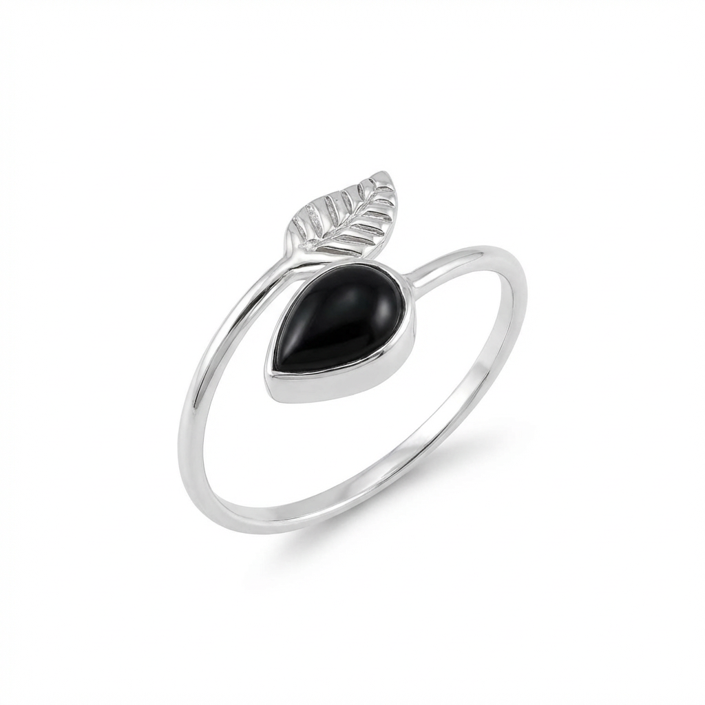Anillo ajustable Flecha con Onix - Plata 925